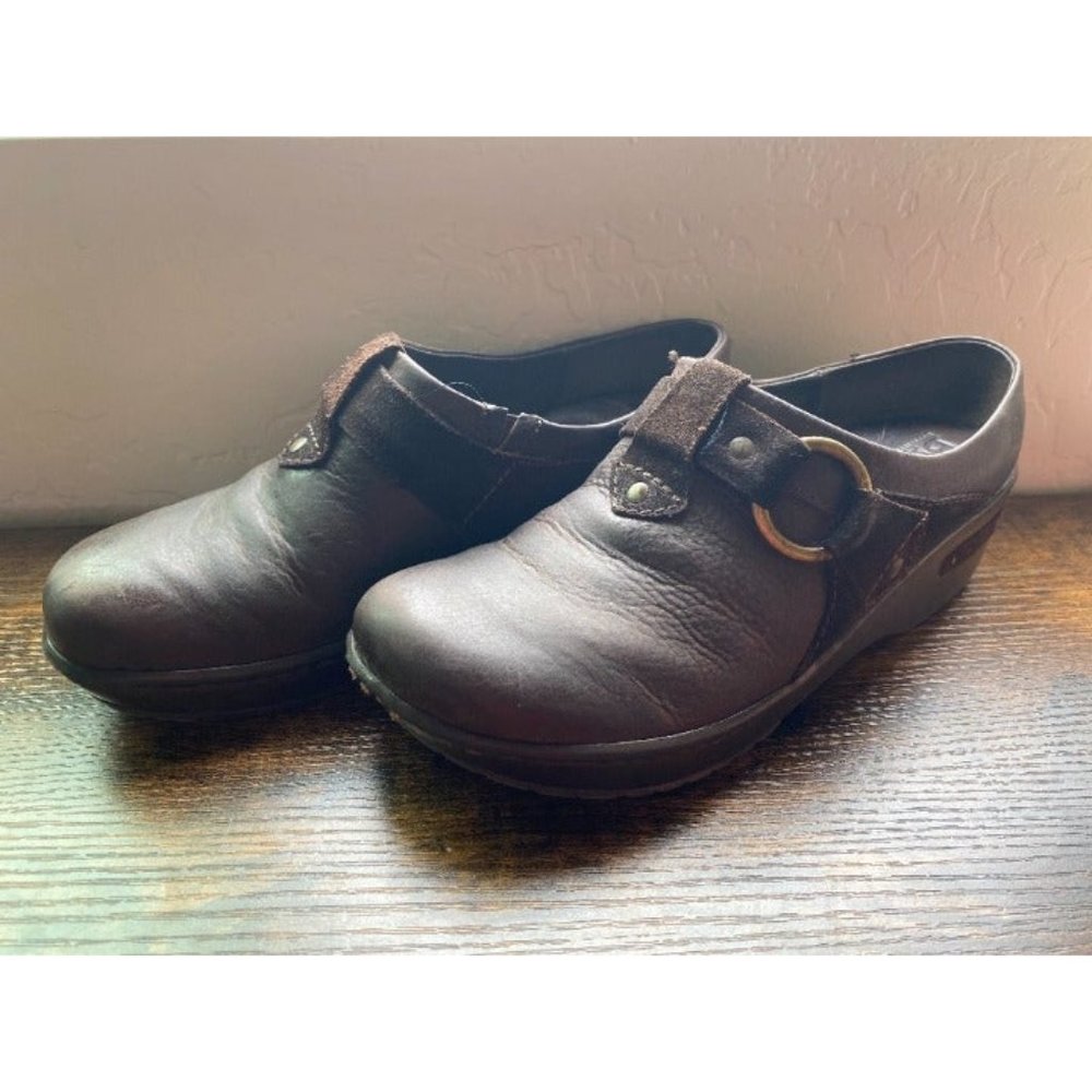 Born Women's Brown Leather Clogs
